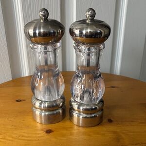 Olde Thompson 6.5” Salt and Pepper Shaker Set